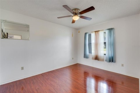 Villa ou maison à vendre à Englewood, Floride: 2 chambres, 153.1 m2 № 2156417 - photo 15