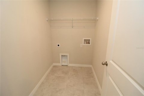 House in Port Charlotte, Florida 3 bedrooms, 140.75 sq.m. № 1628399 - photo 24