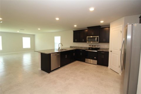 House in Port Charlotte, Florida 3 bedrooms, 140.75 sq.m. № 1628399 - photo 6