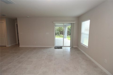 House in Port Charlotte, Florida 3 bedrooms, 140.75 sq.m. № 1628399 - photo 25