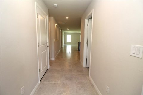 House in Port Charlotte, Florida 3 bedrooms, 140.75 sq.m. № 1628399 - photo 4