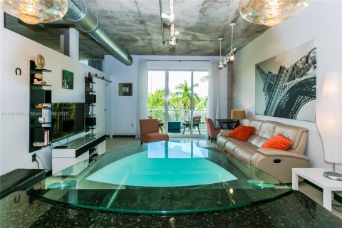 Condo in Miami, Florida, 2 bedrooms  № 1978647 - photo 4