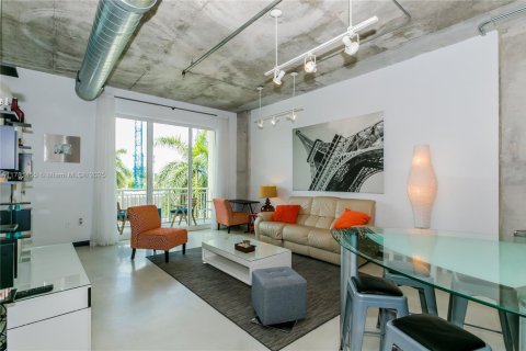 Condo in Miami, Florida, 2 bedrooms  № 1978647