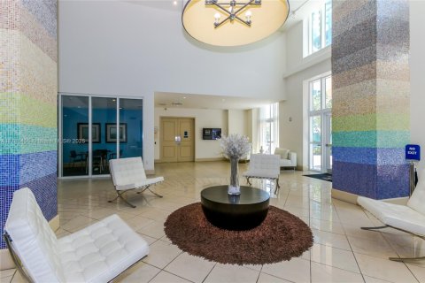 Condo in Miami, Florida, 2 bedrooms  № 1978647 - photo 18
