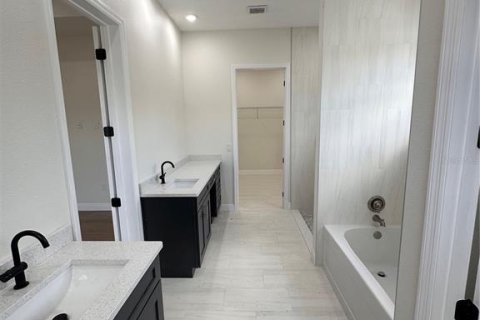 Villa ou maison à vendre à Palm Bay, Floride: 3 chambres, 172.43 m2 № 1853212 - photo 30