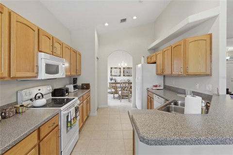 House in Palm Coast, Florida 2 bedrooms, 163.51 sq.m. № 2156308 - photo 12