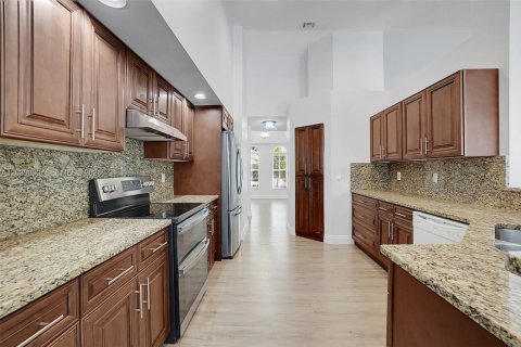 House in Coral Springs, Florida 4 bedrooms, 222.32 sq.m. № 2086651 - photo 26