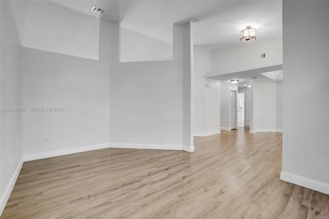 House in Coral Springs, Florida 4 bedrooms, 222.32 sq.m. № 2086651 - photo 16