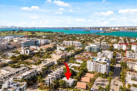 Propiedad comercial en venta en Bay Harbor Islands, Florida № 2016925 - foto 3