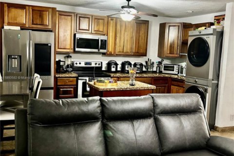 Copropriété à vendre à Hollywood, Floride: 2 chambres, 83.61 m2 № 1945837 - photo 18