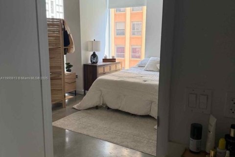 Condominio en alquiler en Miami, Florida, 1 dormitorio, 49.52 m2 № 1952091 - foto 9
