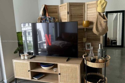 Condominio en alquiler en Miami, Florida, 1 dormitorio, 49.52 m2 № 1952091 - foto 6
