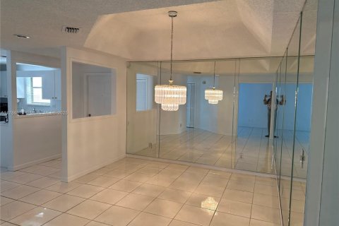 Condo in Stuart, Florida, 3 bedrooms  № 1641766 - photo 8