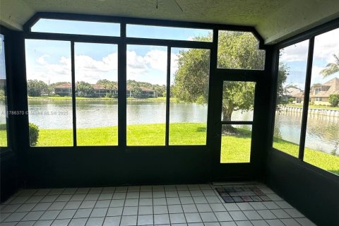 Condo in Stuart, Florida, 3 bedrooms  № 1641766 - photo 14