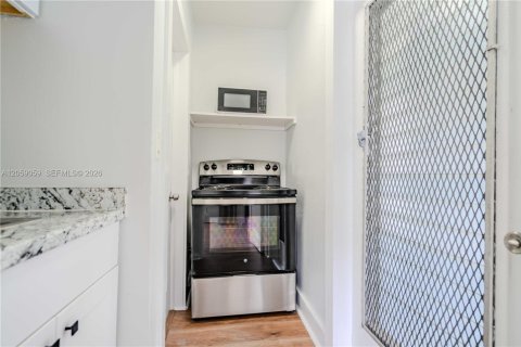 Appartement à louer à Miami, Floride: 37.16 m2 № 2169141 - photo 6