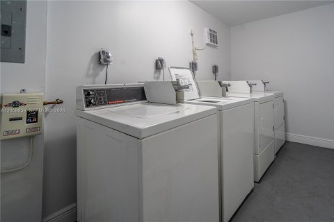 Appartement à louer à Miami, Floride: 37.16 m2 № 2169141 - photo 9
