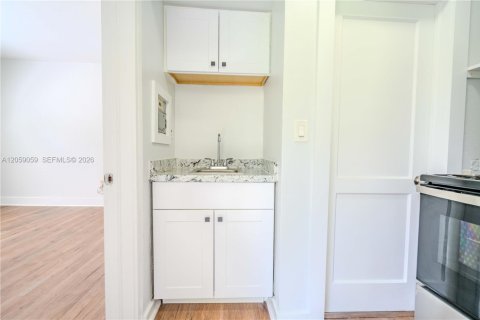 Appartement à louer à Miami, Floride: 37.16 m2 № 2169141 - photo 7