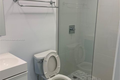 Купить кондоминиум в Майами-Бич, Флорида 37.16м2, № 1985573 - фото 14