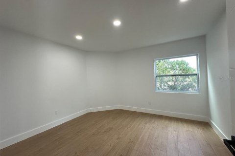 Casa en venta en Kissimmee, Florida, 4 dormitorios, 266.63 m2 № 2388930 - foto 26