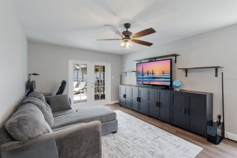 Villa ou maison à vendre à Tampa, Floride: 3 chambres, 173.91 m2 № 1908298 - photo 11