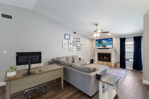 Villa ou maison à vendre à Tampa, Floride: 3 chambres, 173.91 m2 № 1908298 - photo 8