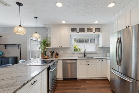 Villa ou maison à vendre à Tampa, Floride: 3 chambres, 173.91 m2 № 1908298 - photo 13