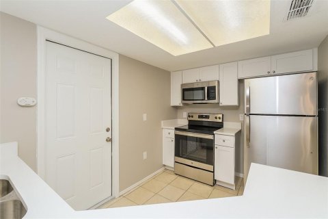 Снять в аренду виллу или дом в Тампа, Флорида 7 комнат, 121.89м2, № 1816020 - фото 6