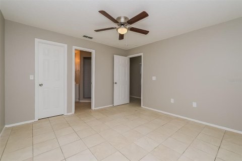 Снять в аренду виллу или дом в Тампа, Флорида 7 комнат, 121.89м2, № 1816020 - фото 9
