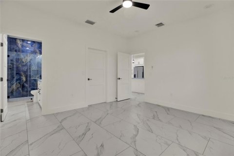 Villa ou maison à vendre à Tampa, Floride: 3 chambres, 133.87 m2 № 2406653 - photo 15
