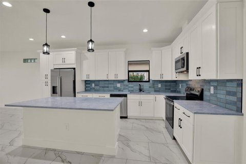 Villa ou maison à vendre à Tampa, Floride: 3 chambres, 133.87 m2 № 2406653 - photo 3