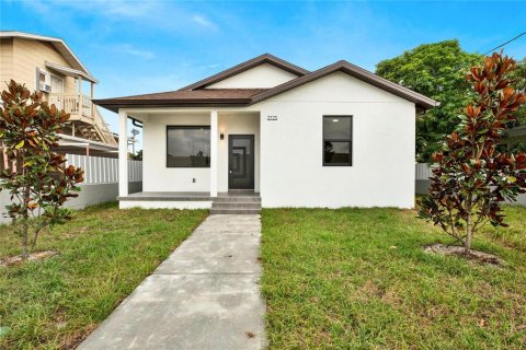 Villa ou maison à Tampa, Floride 3 chambres, 133.87 m2 № 2406653
