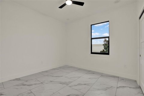Villa ou maison à vendre à Tampa, Floride: 3 chambres, 133.87 m2 № 2406653 - photo 23