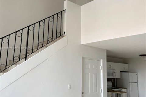 Condo in Hialeah, Florida, 3 bedrooms  № 2042175 - photo 7