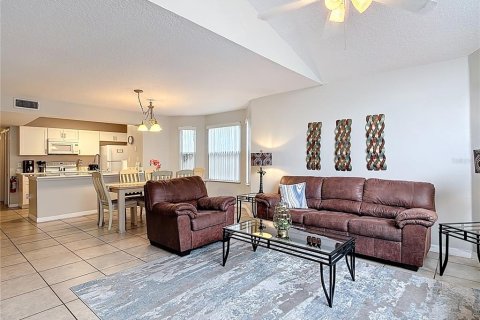 Condominio en venta en Kissimmee, Florida, 4 dormitorios, 150.13 m2 № 2205020 - foto 6