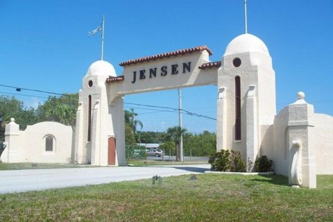 Condo in Jensen Beach, Florida, 2 bedrooms  № 1189682 - photo 1