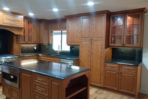Casa en venta en Tampa, Florida, 3 dormitorios, 199.65 m2 № 2334280 - foto 4