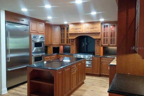 Casa en venta en Tampa, Florida, 3 dormitorios, 199.65 m2 № 2334280 - foto 2
