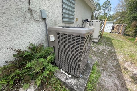 House in North Port, Florida 3 bedrooms, 115.76 sq.m. № 1307759 - photo 23