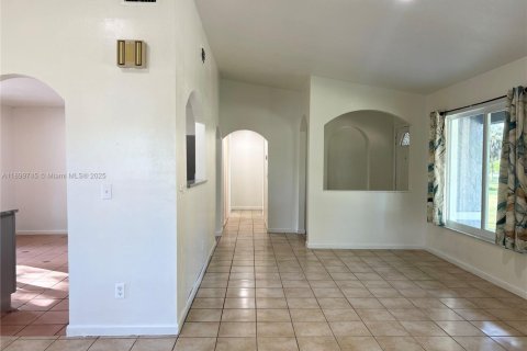 Casa en alquiler en West Palm Beach, Florida, 3 dormitorios, 121.7 m2 № 1952042 - foto 16