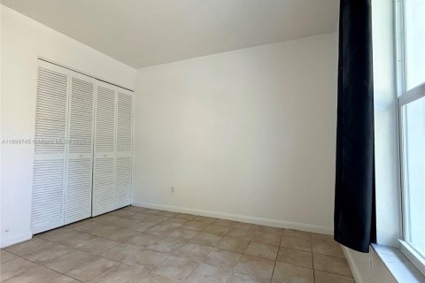 Casa en alquiler en West Palm Beach, Florida, 3 dormitorios, 121.7 m2 № 1952042 - foto 22