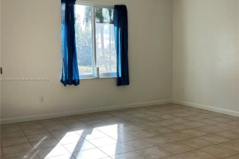 Casa en alquiler en West Palm Beach, Florida, 3 dormitorios, 121.7 m2 № 1952042 - foto 17