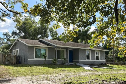 Casa en alquiler en West Palm Beach, Florida, 3 dormitorios, 121.7 m2 № 1952042 - foto 2