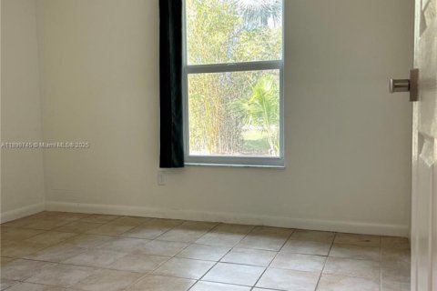 Casa en alquiler en West Palm Beach, Florida, 3 dormitorios, 121.7 m2 № 1952042 - foto 30