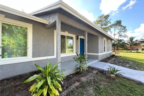 Casa en alquiler en West Palm Beach, Florida, 3 dormitorios, 121.7 m2 № 1952042 - foto 3