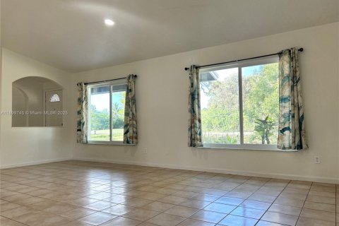 Casa en alquiler en West Palm Beach, Florida, 3 dormitorios, 121.7 m2 № 1952042 - foto 15
