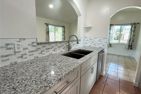 Casa en alquiler en West Palm Beach, Florida, 3 dormitorios, 121.7 m2 № 1952042 - foto 13