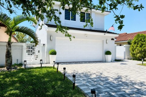 Casa en Hialeah, Florida 3 dormitorios, 187.94 m2 № 2173314