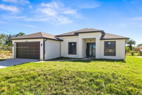 Casa en venta en Lehigh Acres, Florida, 4 dormitorios № 2053666 - foto 2
