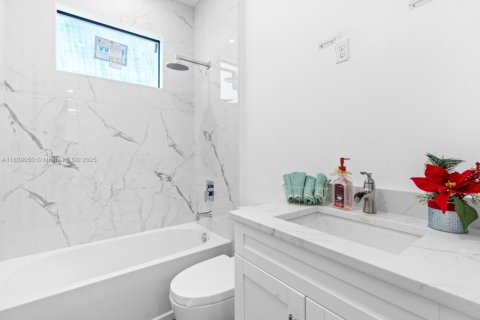 Casa en venta en Lehigh Acres, Florida, 4 dormitorios № 2053666 - foto 30