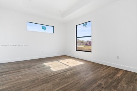 Casa en venta en Lehigh Acres, Florida, 4 dormitorios № 2053666 - foto 24